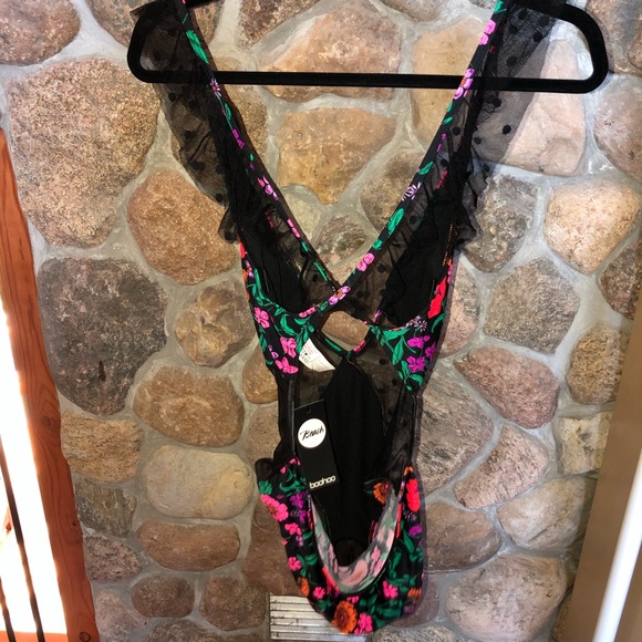Boohoo Floral/Lace Cutout Swimsuit New With Tags - Picture 6 of 6